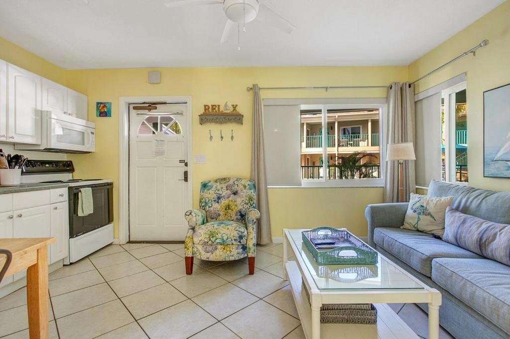 Five Palms Vacation Rentals- Daily - Weekly - Monthly クリアウォーター・ビーチ エクステリア 写真